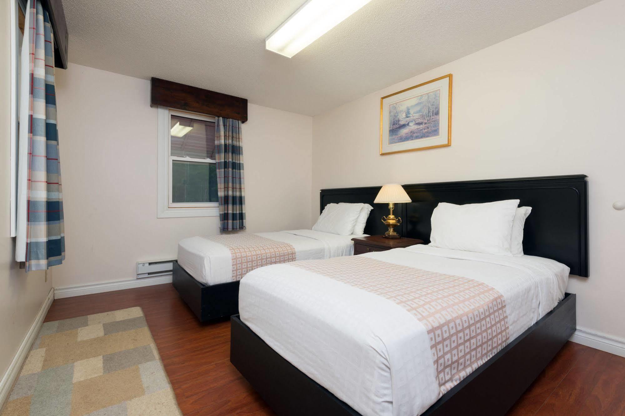 Leelas Villa Inn Flesherton Экстерьер фото